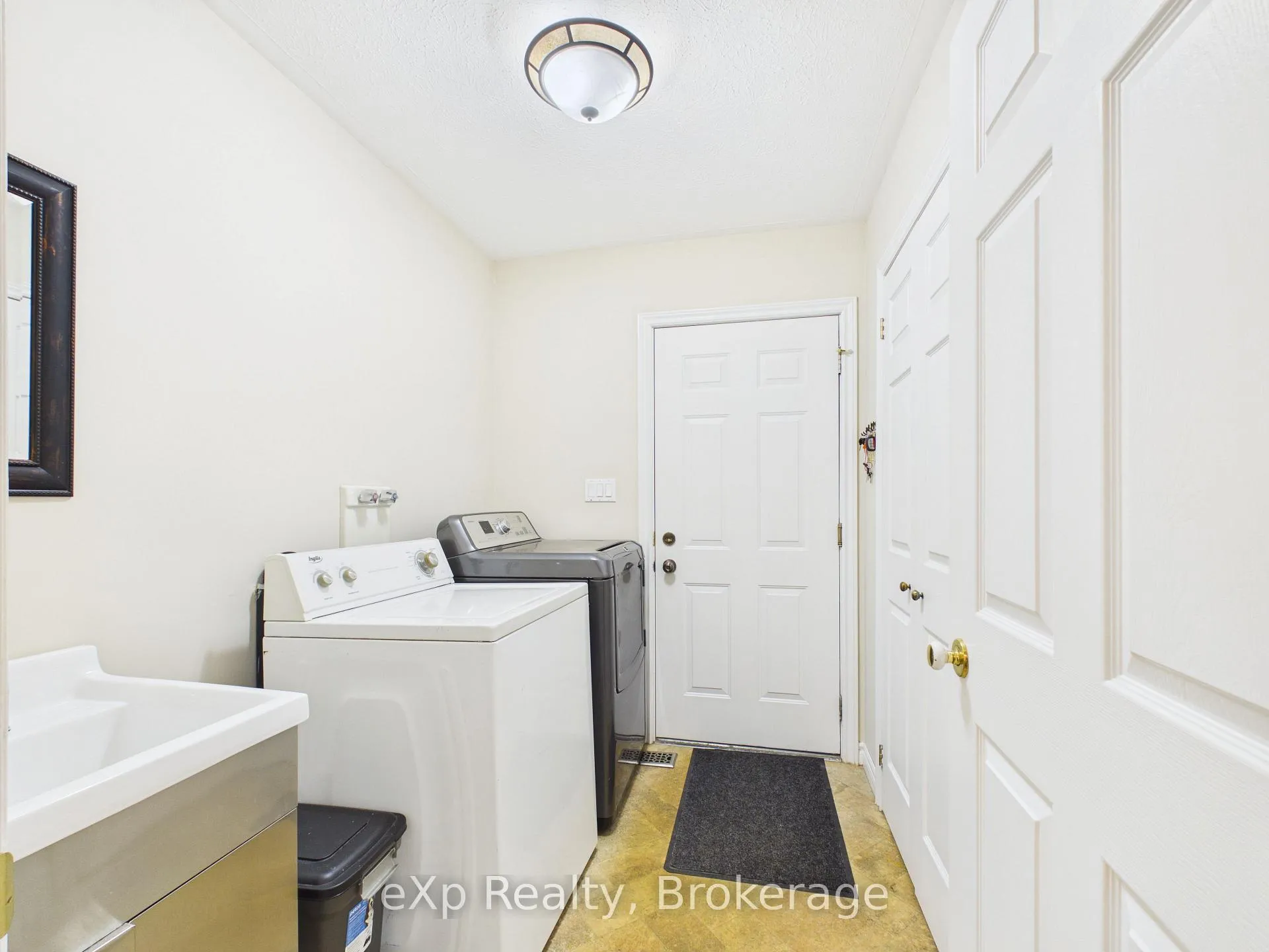Photo 18 of 308 Mary Street, Brockton — HOMEH