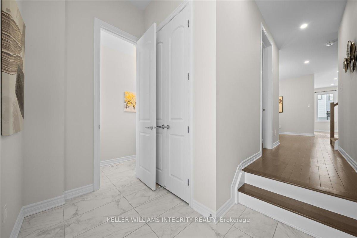 Photo 4 of 846 Snap Hook Crescent, Ottawa, Barrhaven - Half Moon Bay — HOMEH