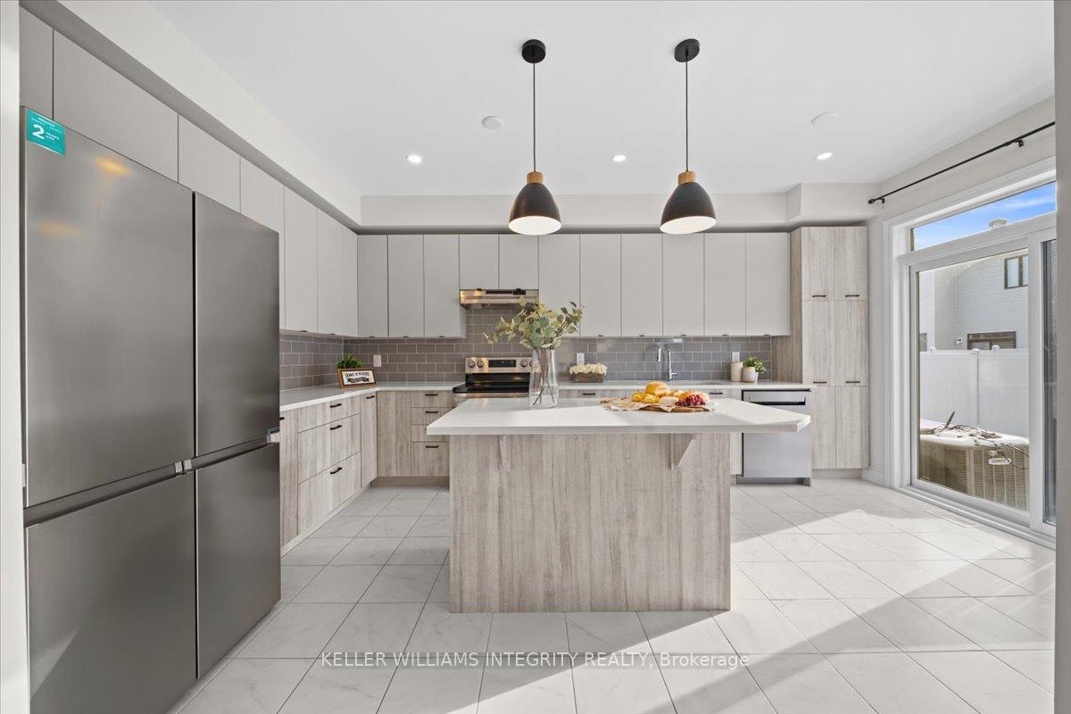 Photo 13 of 846 Snap Hook Crescent, Ottawa, Barrhaven - Half Moon Bay — HOMEH