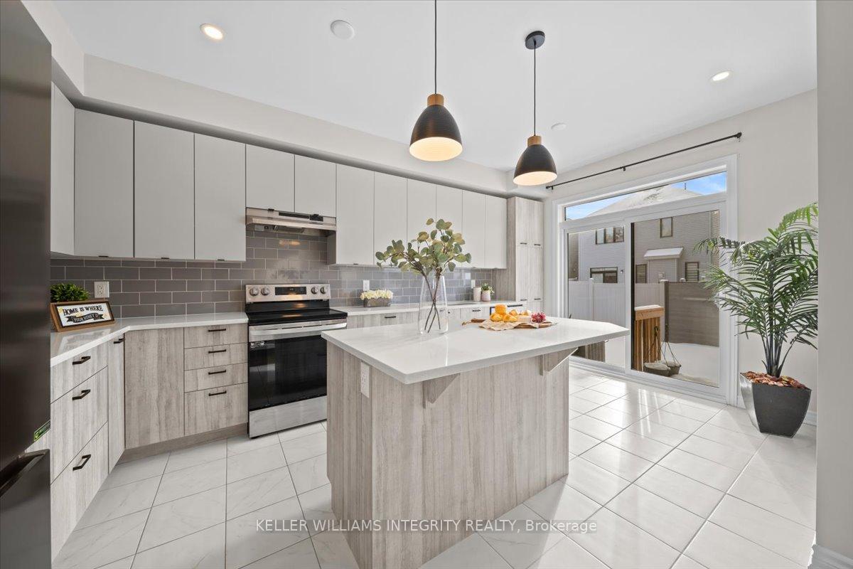 Photo 15 of 846 Snap Hook Crescent, Ottawa, Barrhaven - Half Moon Bay — HOMEH