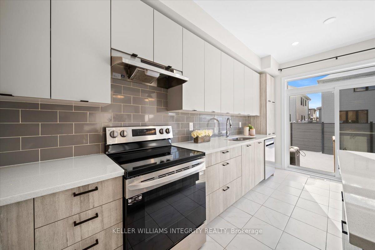Photo 18 of 846 Snap Hook Crescent, Ottawa, Barrhaven - Half Moon Bay — HOMEH