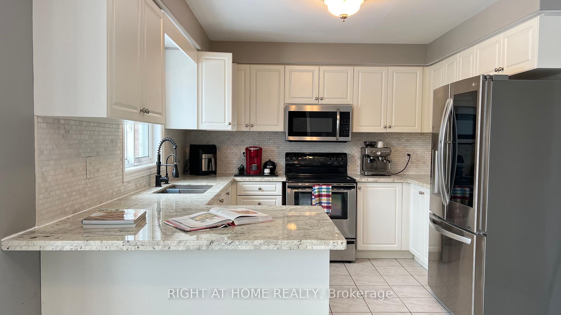 Photo 2 of 33 Knupp Road, Barrie, Edgehill Drive — HOMEH