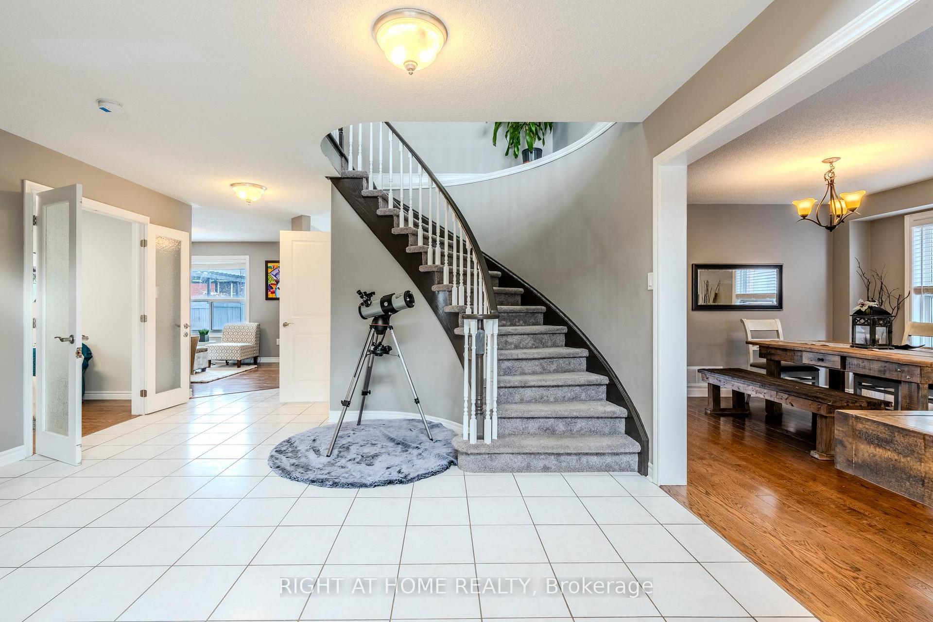 Photo 21 of 33 Knupp Road, Barrie, Edgehill Drive — HOMEH