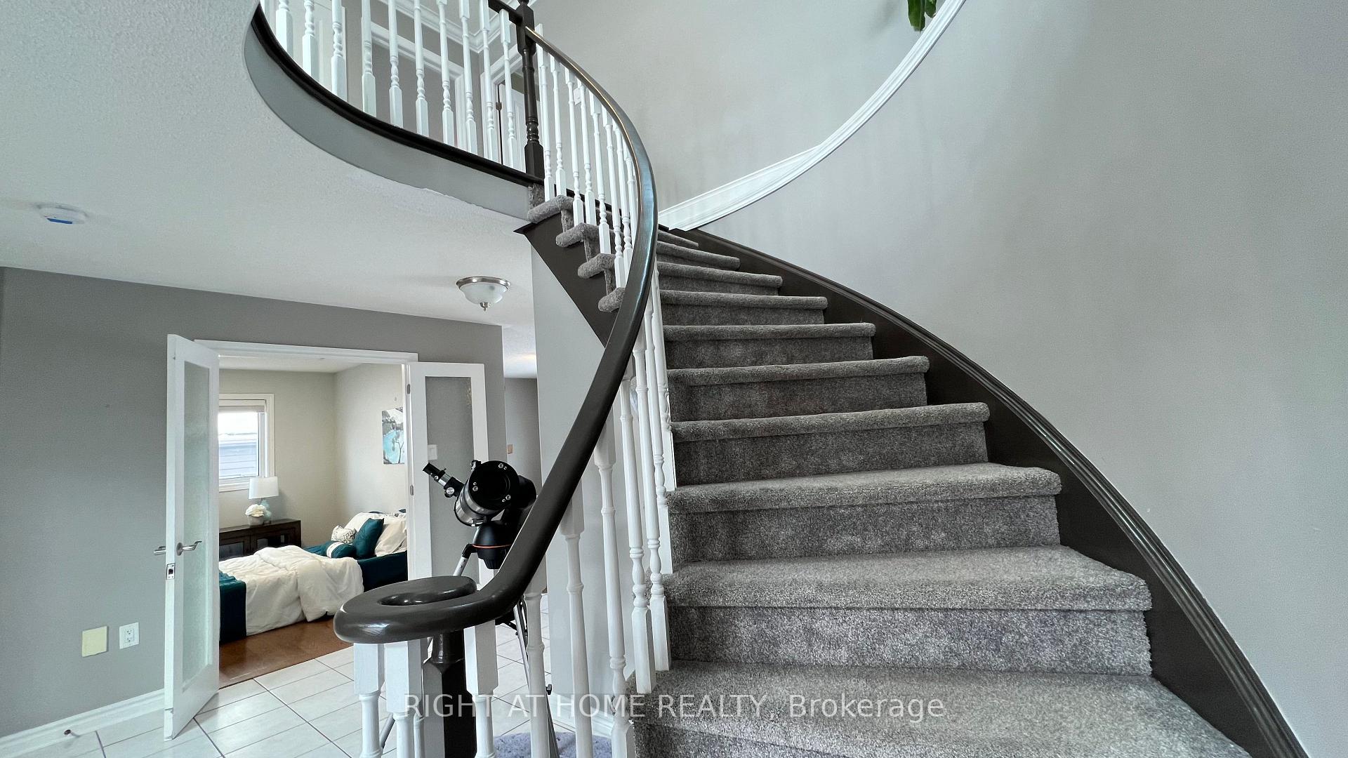 Photo 22 of 33 Knupp Road, Barrie, Edgehill Drive — HOMEH
