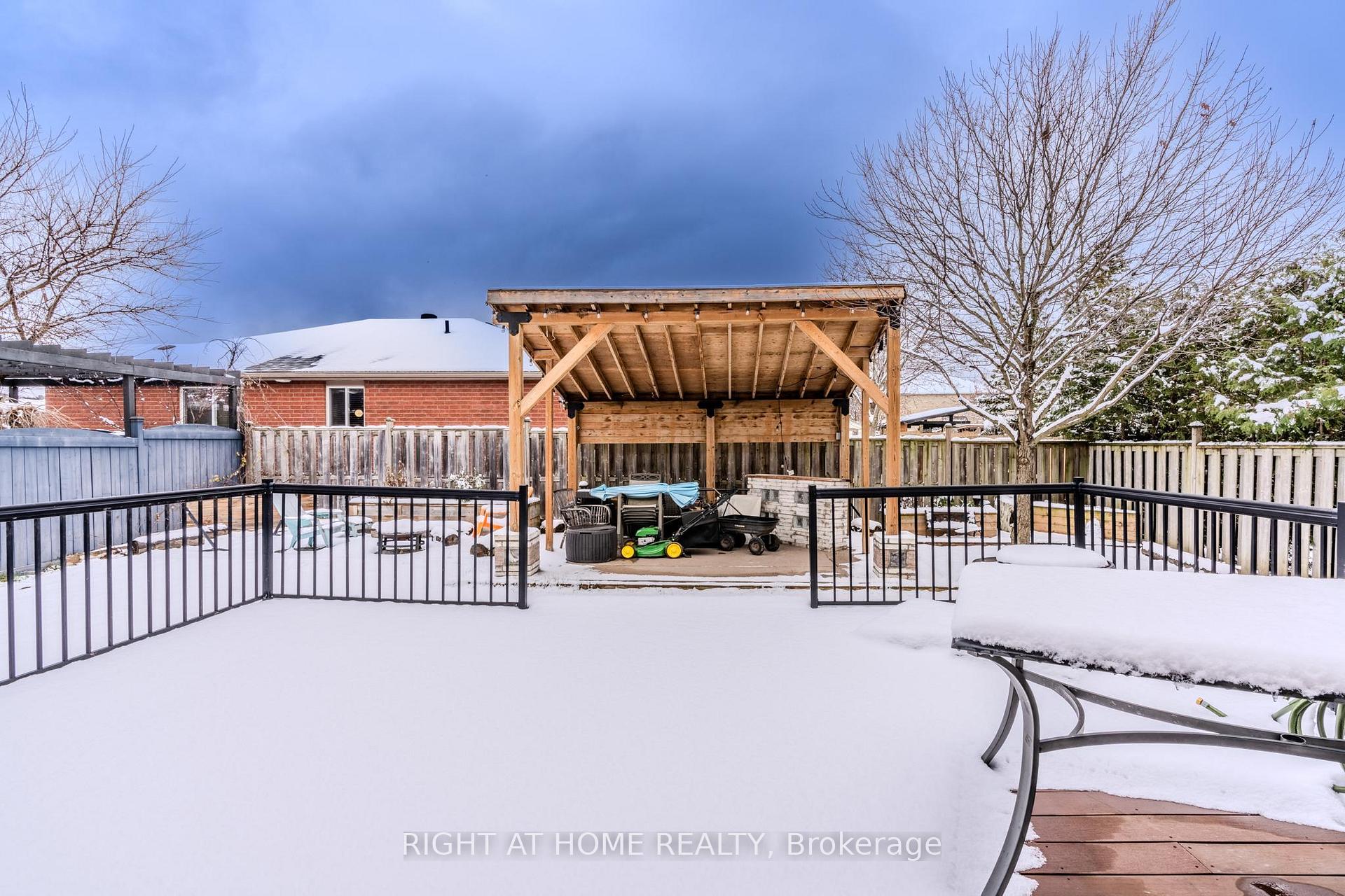 Photo 26 of 33 Knupp Road, Barrie, Edgehill Drive — HOMEH