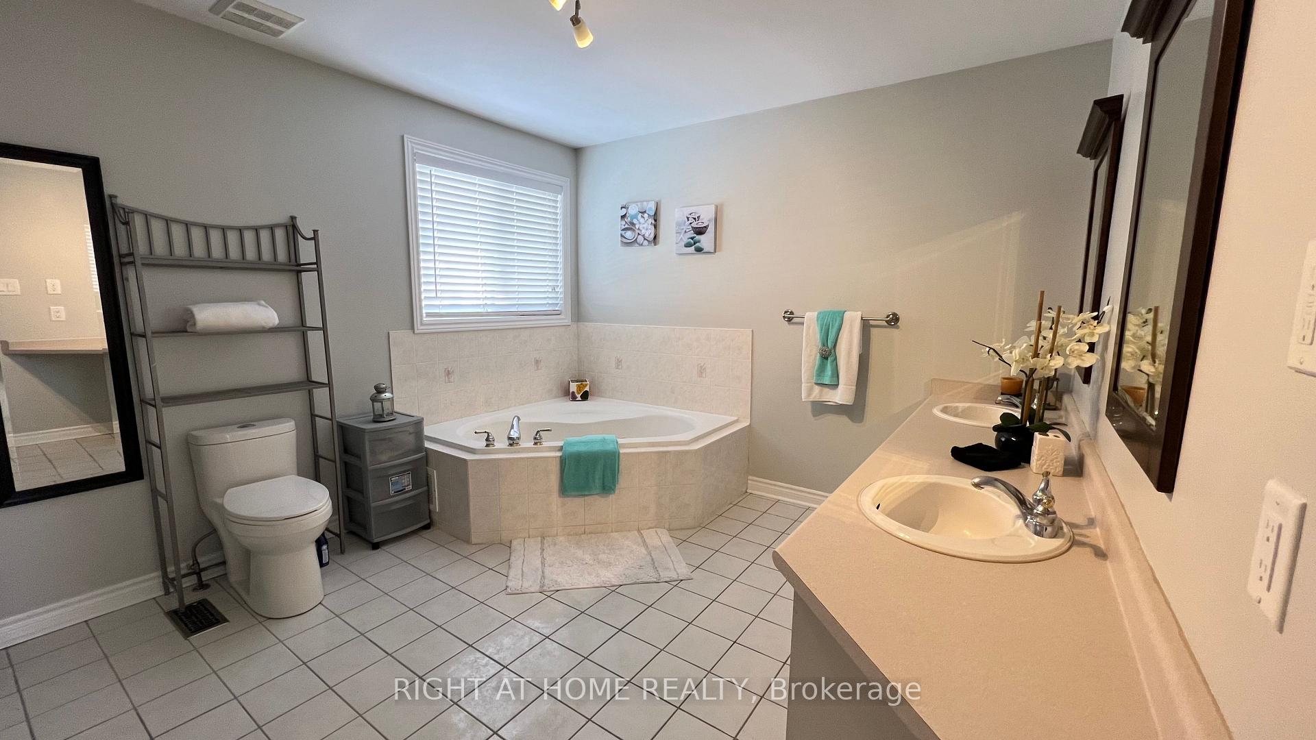 Photo 35 of 33 Knupp Road, Barrie, Edgehill Drive — HOMEH