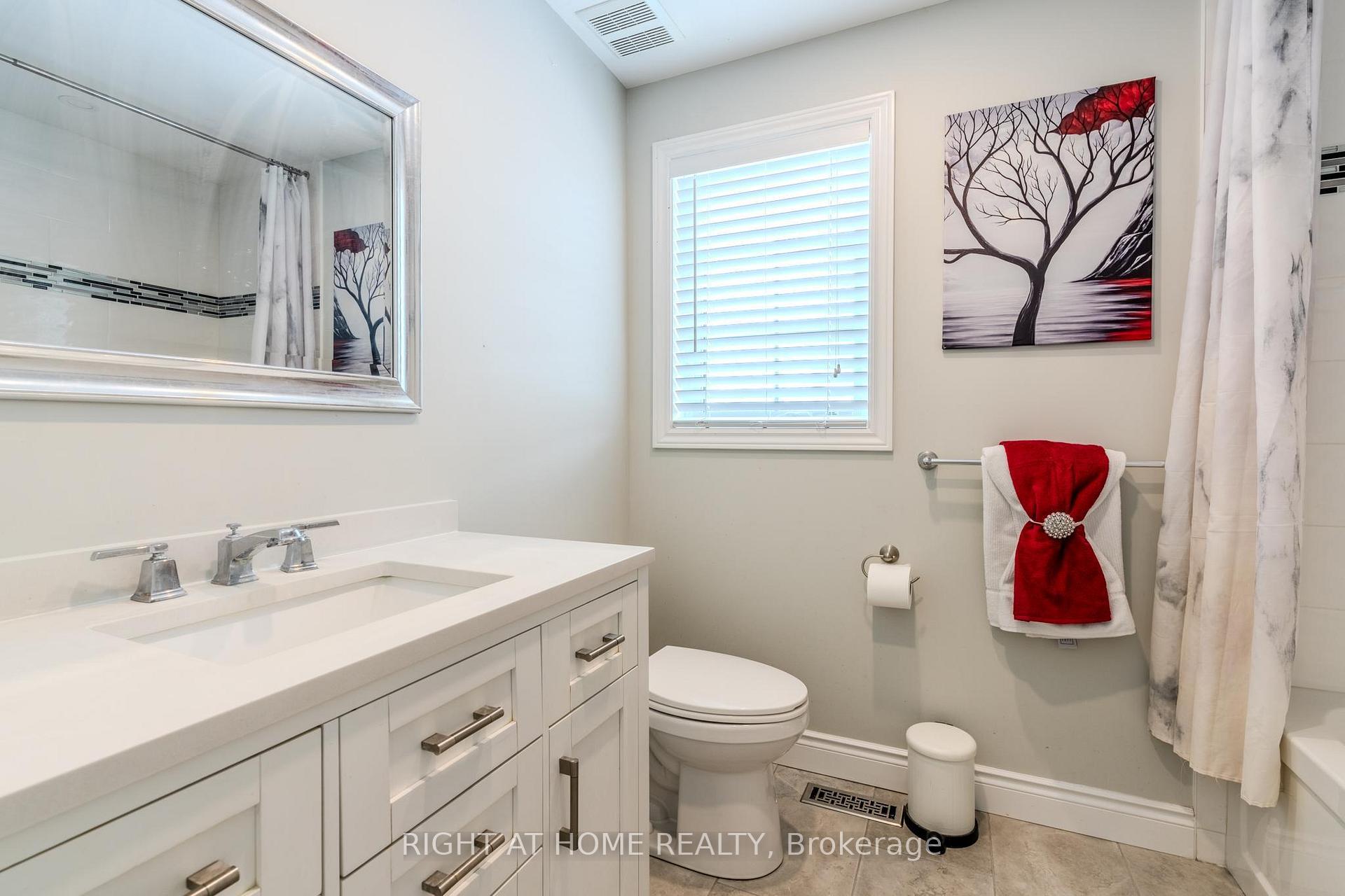 Photo 38 of 33 Knupp Road, Barrie, Edgehill Drive — HOMEH