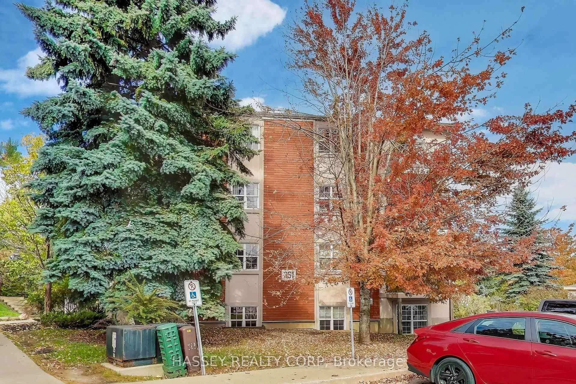 Photo 3 of Unit 37, 361 Essa Road, Barrie, Ardagh — HOMEH