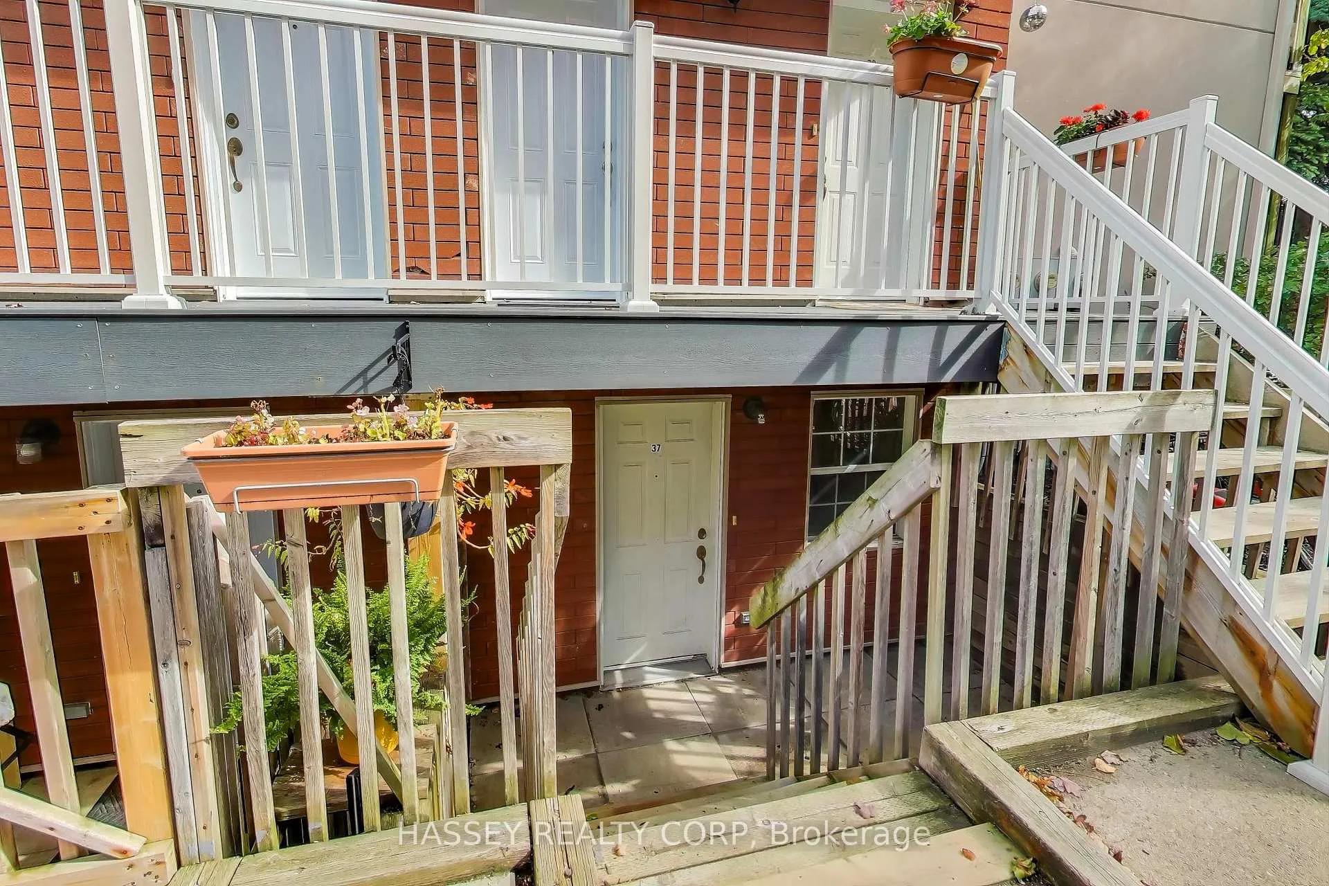 Photo 5 of Unit 37, 361 Essa Road, Barrie, Ardagh — HOMEH
