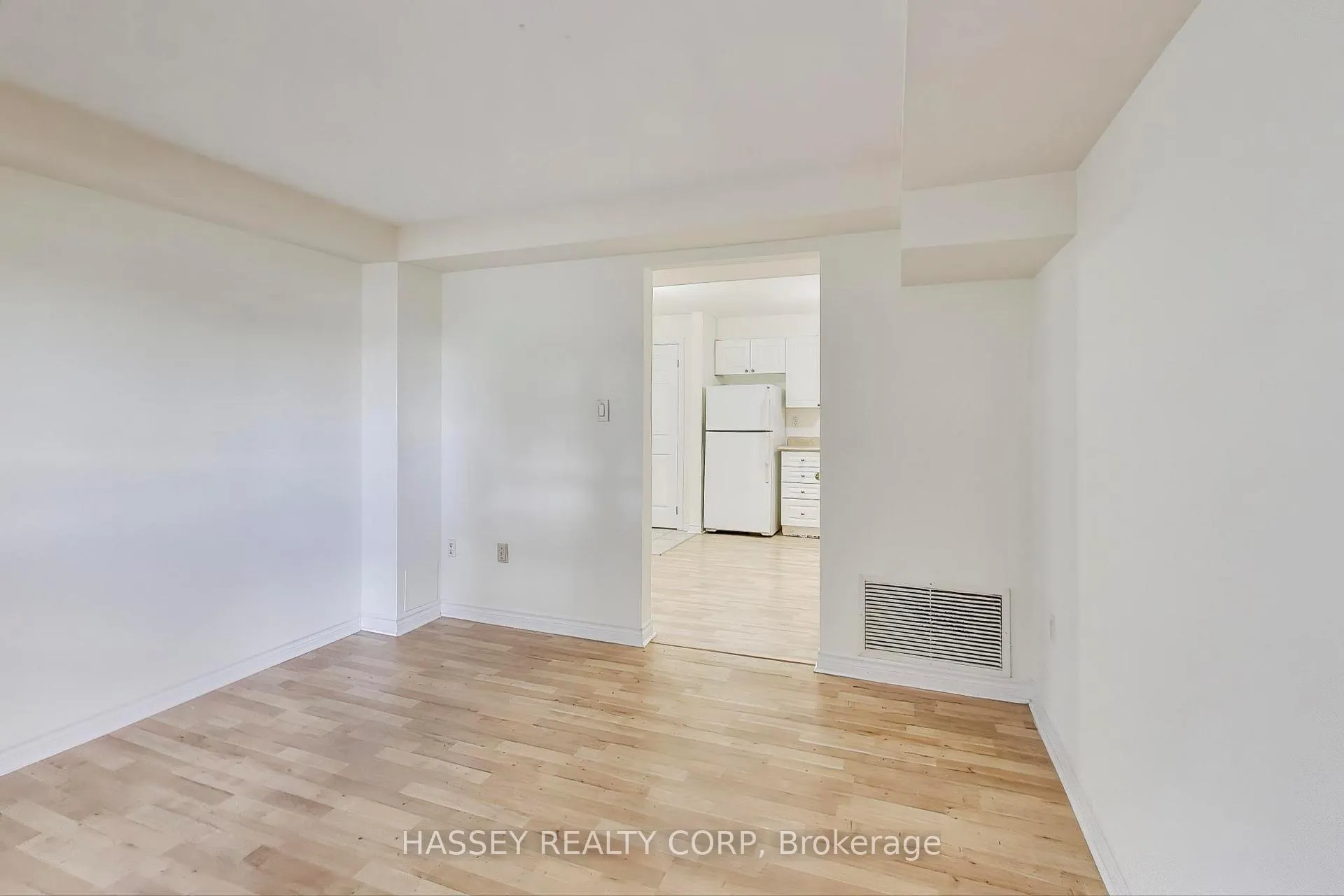 Photo 9 of Unit 37, 361 Essa Road, Barrie, Ardagh — HOMEH