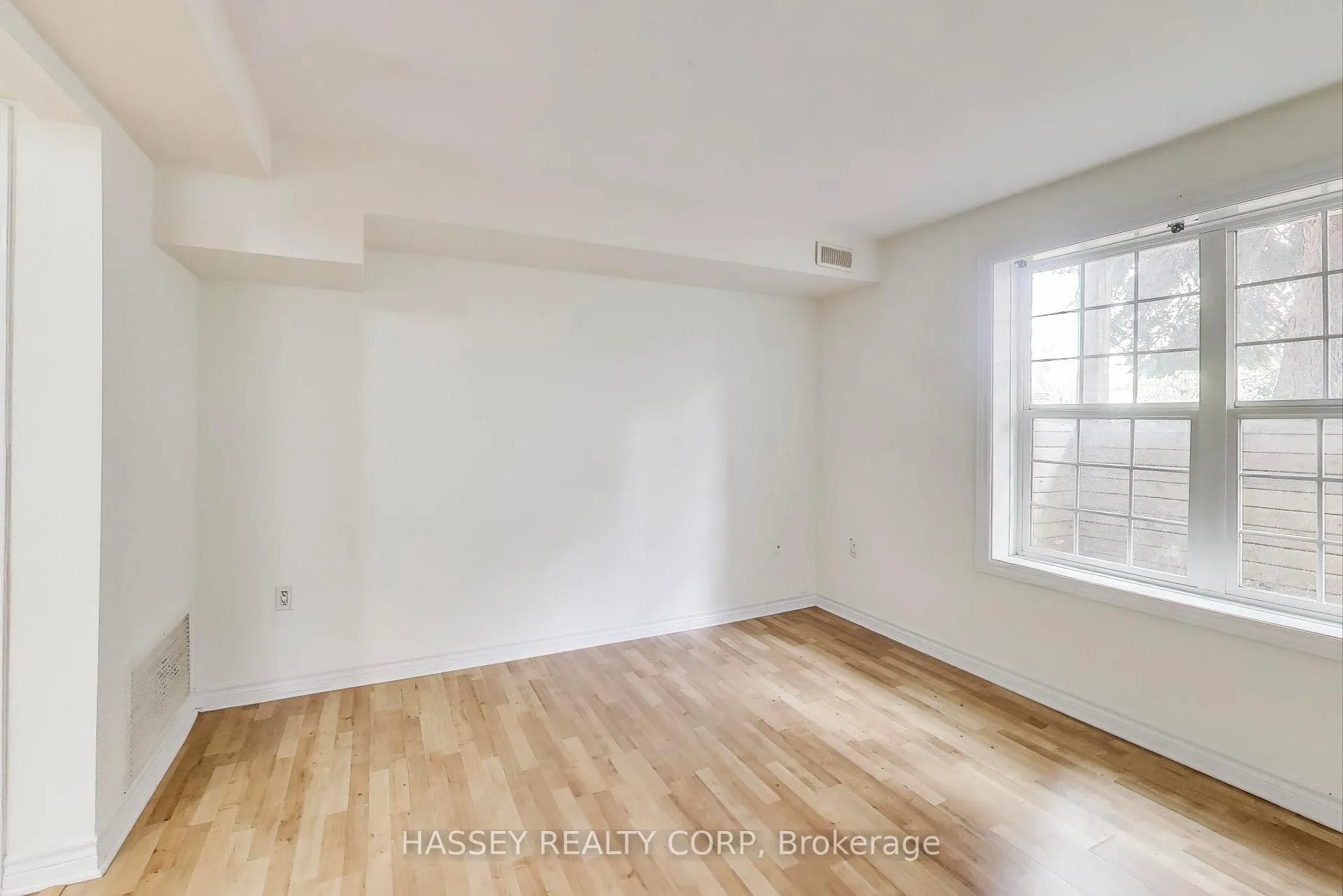 Photo 10 of Unit 37, 361 Essa Road, Barrie, Ardagh — HOMEH