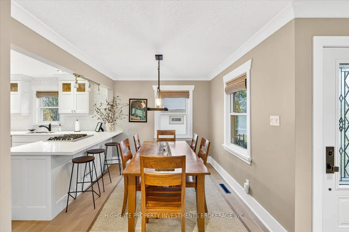 Photo 10 of 75 Dundonald Street N, Barrie, Codrington — HOMEH