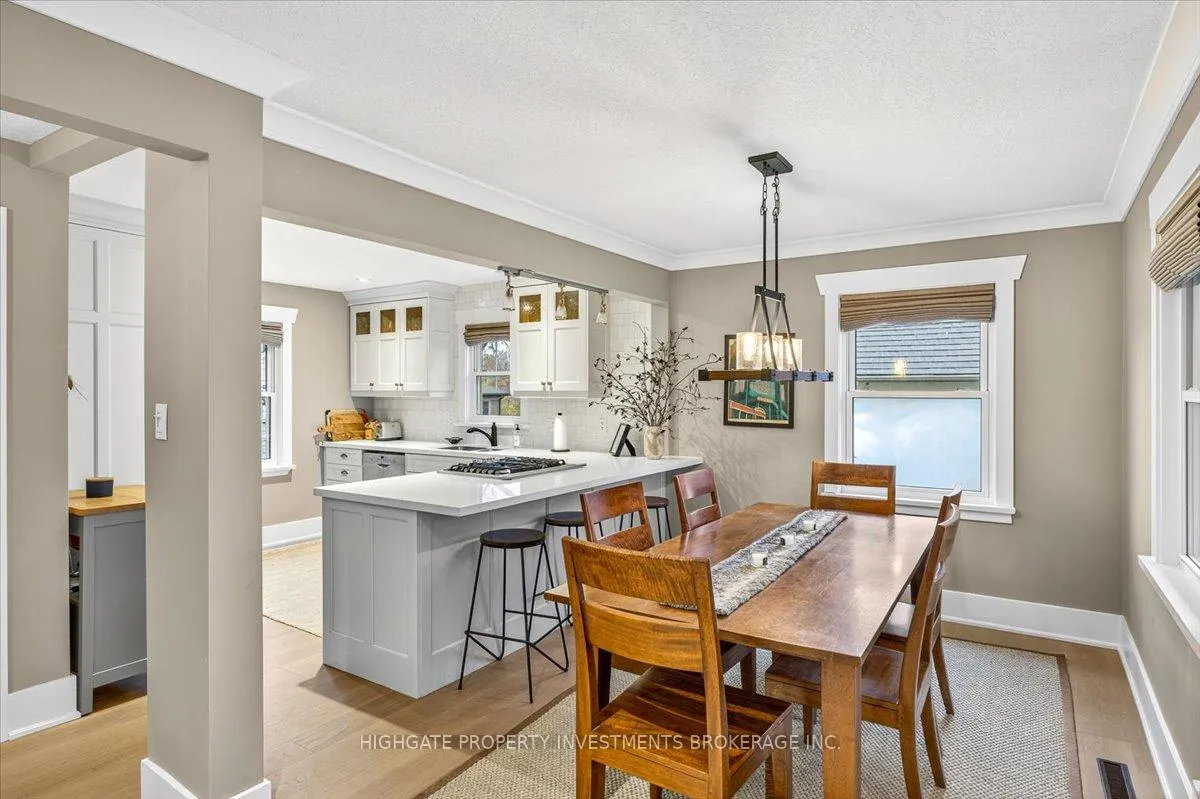 Photo 11 of 75 Dundonald Street N, Barrie, Codrington — HOMEH