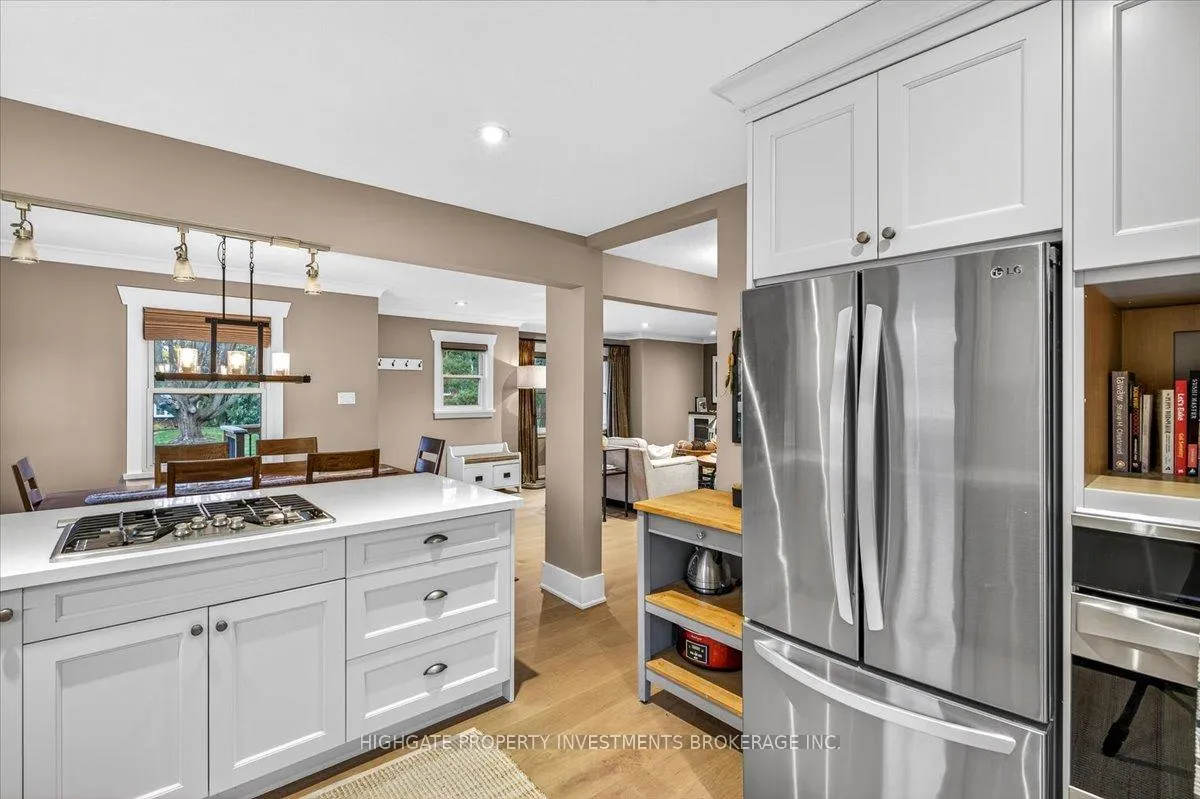 Photo 17 of 75 Dundonald Street N, Barrie, Codrington — HOMEH