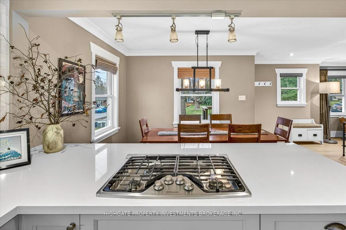 Photo 18 of 75 Dundonald Street N, Barrie, Codrington — HOMEH