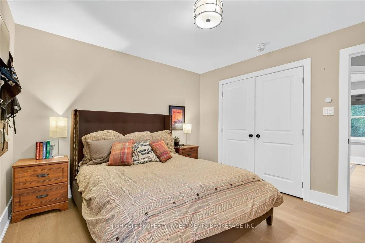 Photo 21 of 75 Dundonald Street N, Barrie, Codrington — HOMEH
