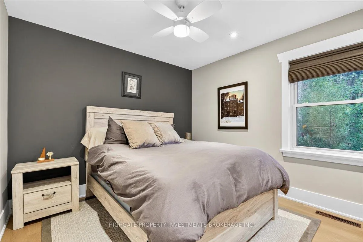 Photo 22 of 75 Dundonald Street N, Barrie, Codrington — HOMEH