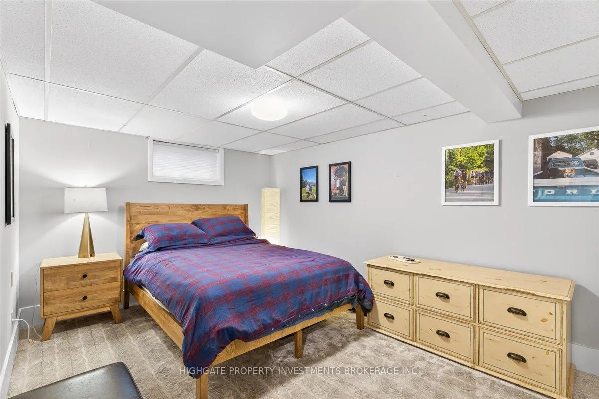 Photo 34 of 75 Dundonald Street N, Barrie, Codrington — HOMEH