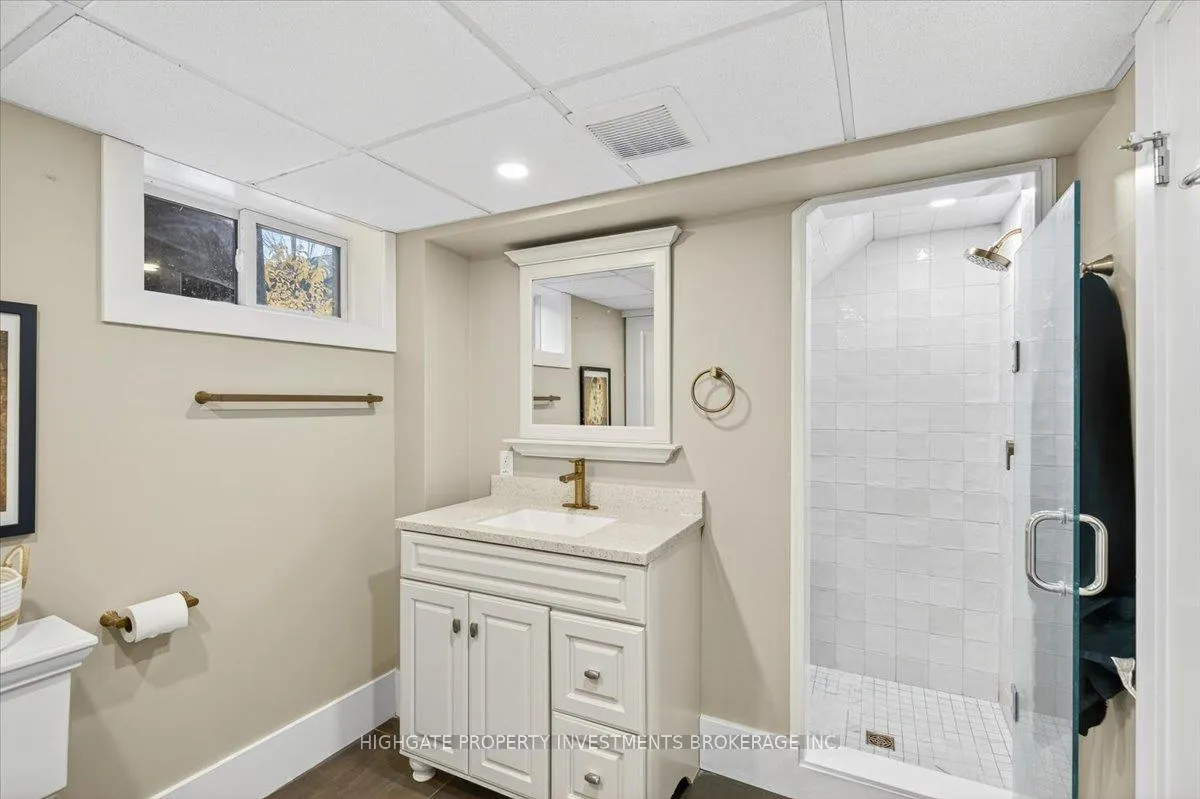 Photo 37 of 75 Dundonald Street N, Barrie, Codrington — HOMEH