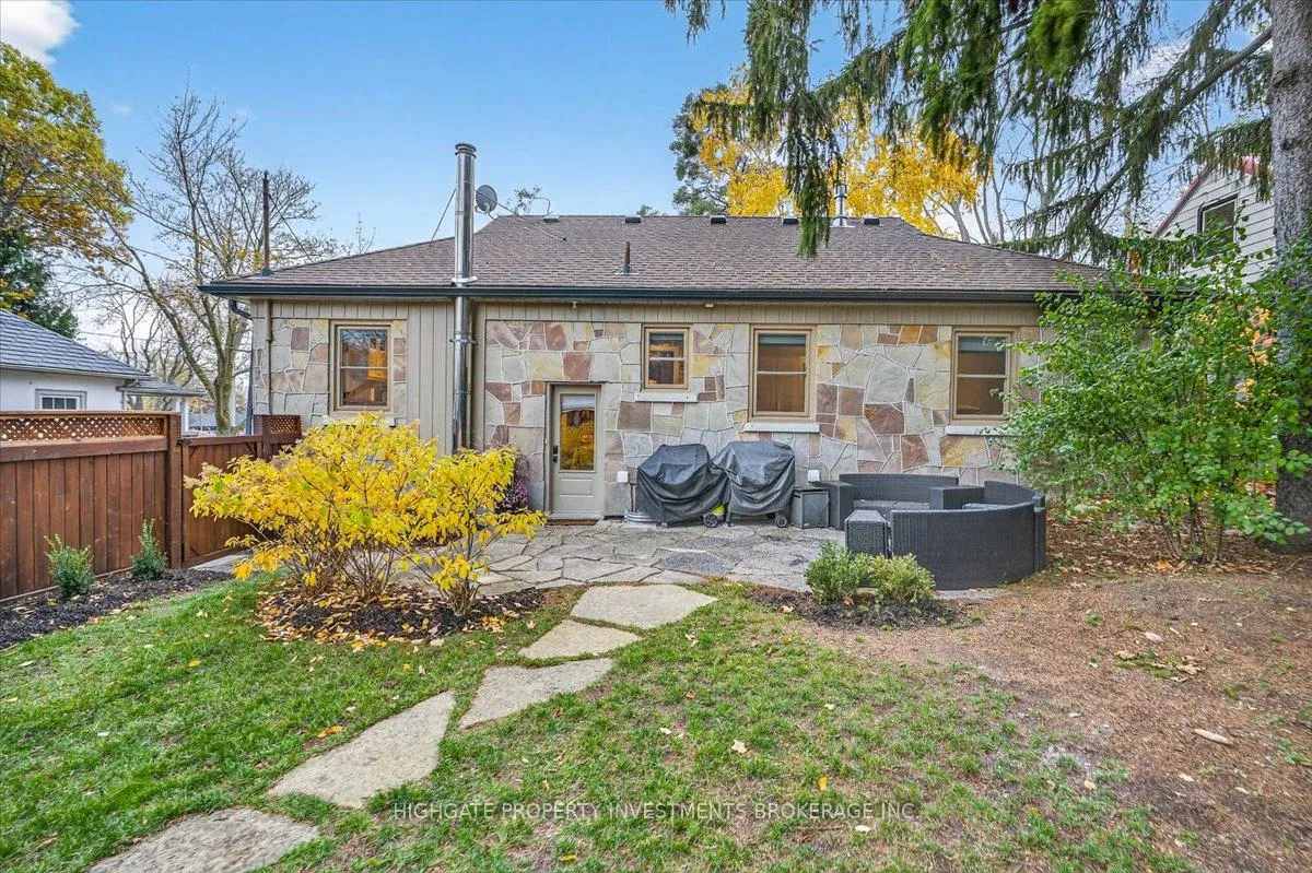 Photo 43 of 75 Dundonald Street N, Barrie, Codrington — HOMEH