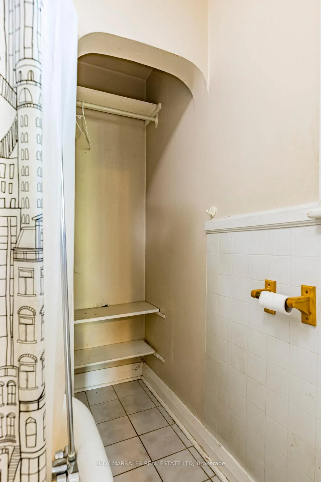 Photo 20 of 132 Tope Crescent, Hamilton, Westdale — HOMEH