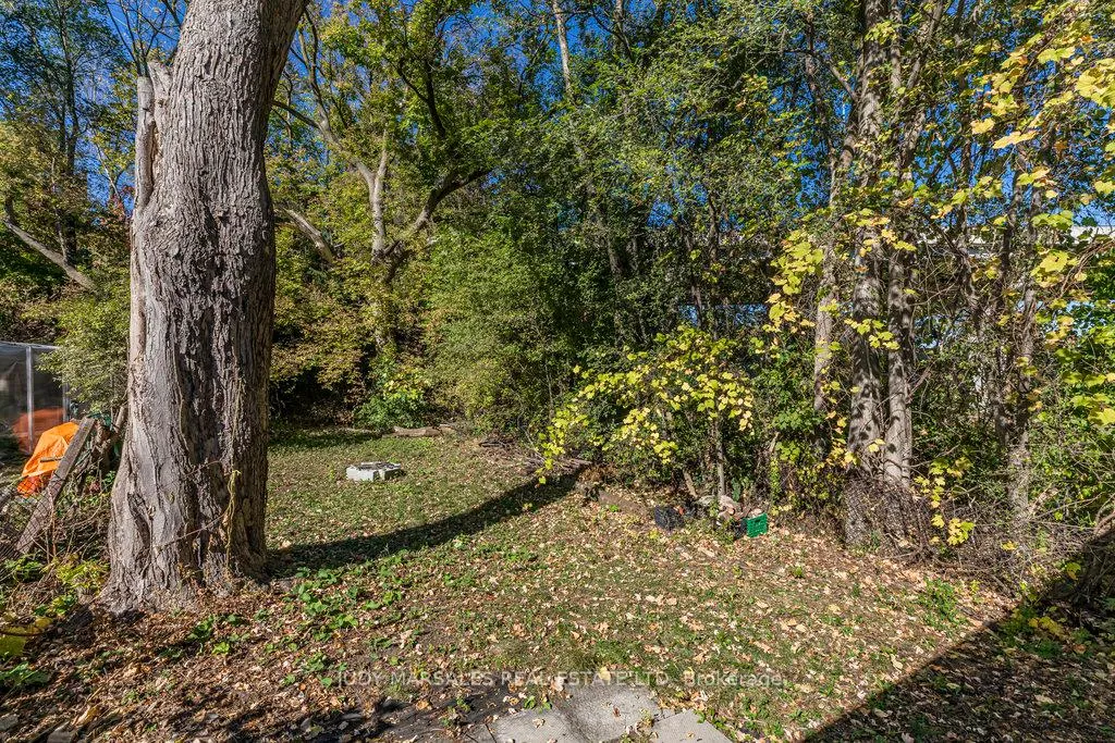 Photo 30 of 132 Tope Crescent, Hamilton, Westdale — HOMEH
