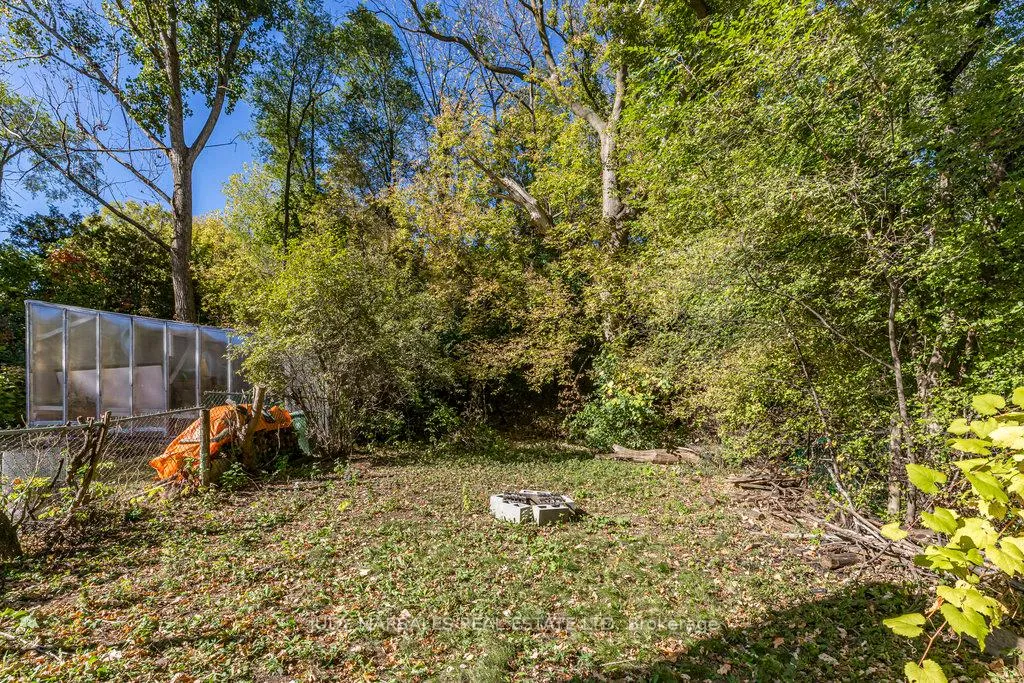 Photo 32 of 132 Tope Crescent, Hamilton, Westdale — HOMEH
