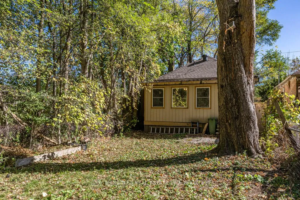 Photo 35 of 132 Tope Crescent, Hamilton, Westdale — HOMEH