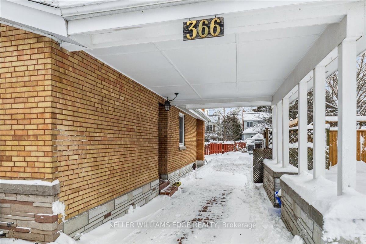 Photo 4 of 366 Pepper Drive, Burlington, Brant — HOMEH