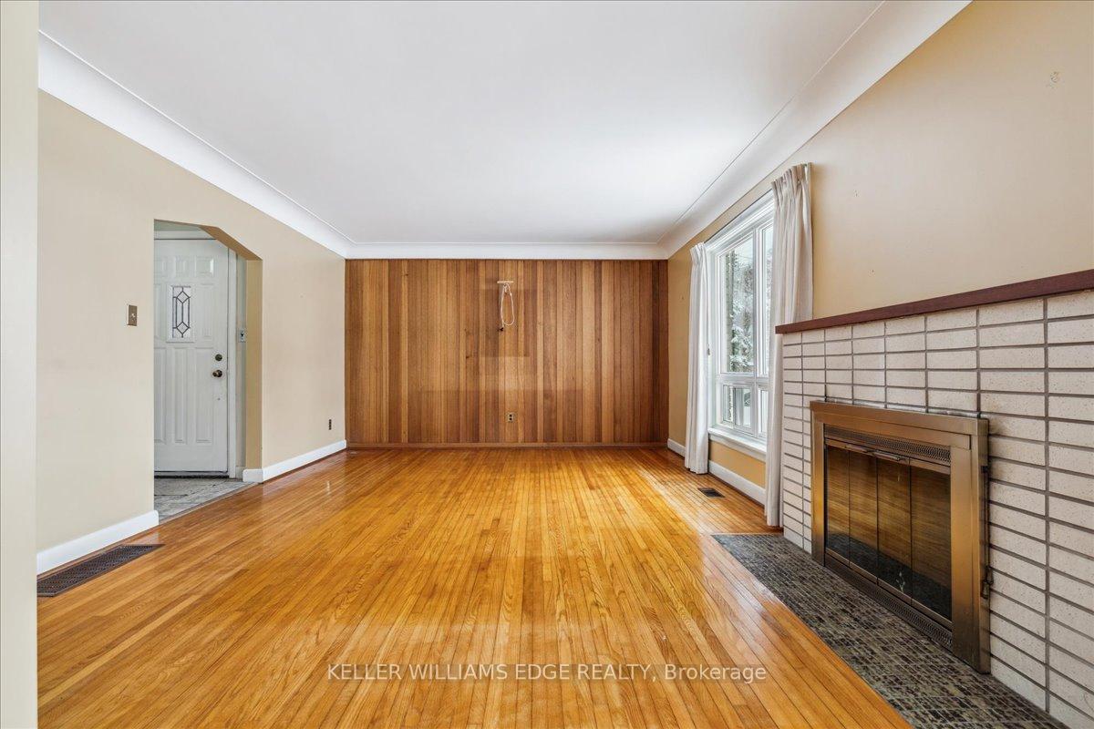 Photo 9 of 366 Pepper Drive, Burlington, Brant — HOMEH