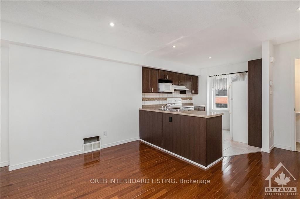 Photo 8 of 219 Kennevale Drive, Ottawa, Barrhaven - Cedargrove/Fraserdale — HOMEH
