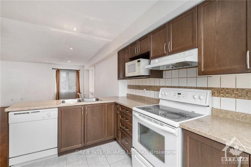Photo 10 of 219 Kennevale Drive, Ottawa, Barrhaven - Cedargrove/Fraserdale — HOMEH