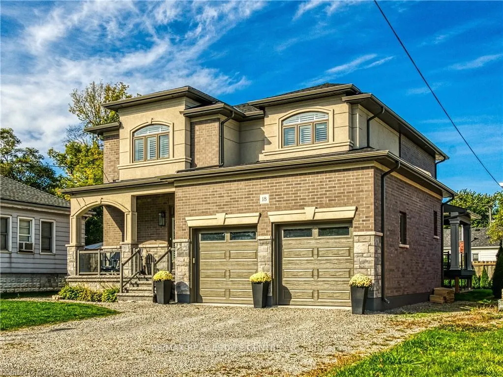 Photo 2 of 18 David Avenue, Hamilton, Hill Park — HOMEH