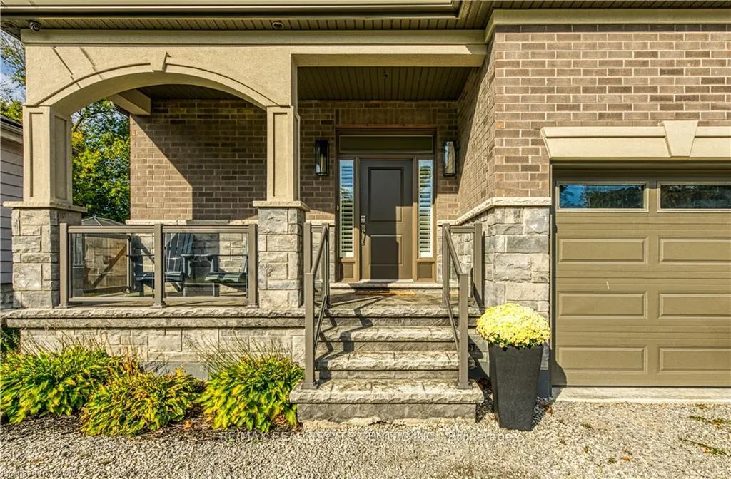 Photo 3 of 18 David Avenue, Hamilton, Hill Park — HOMEH