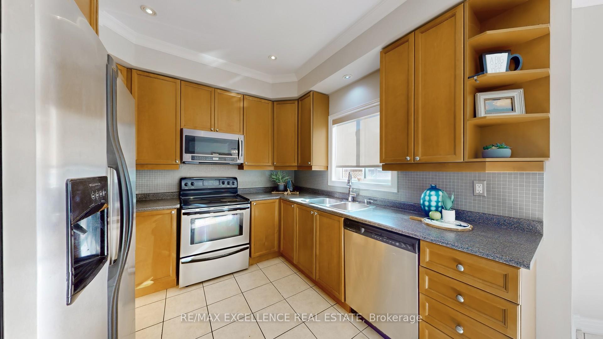 Photo 11 of 21 Overture Lane, Brampton, Bramalea North Industrial — HOMEH