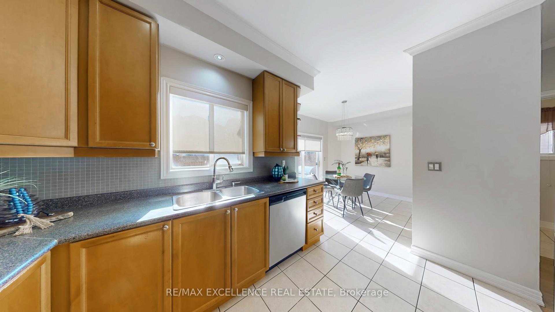Photo 13 of 21 Overture Lane, Brampton, Bramalea North Industrial — HOMEH