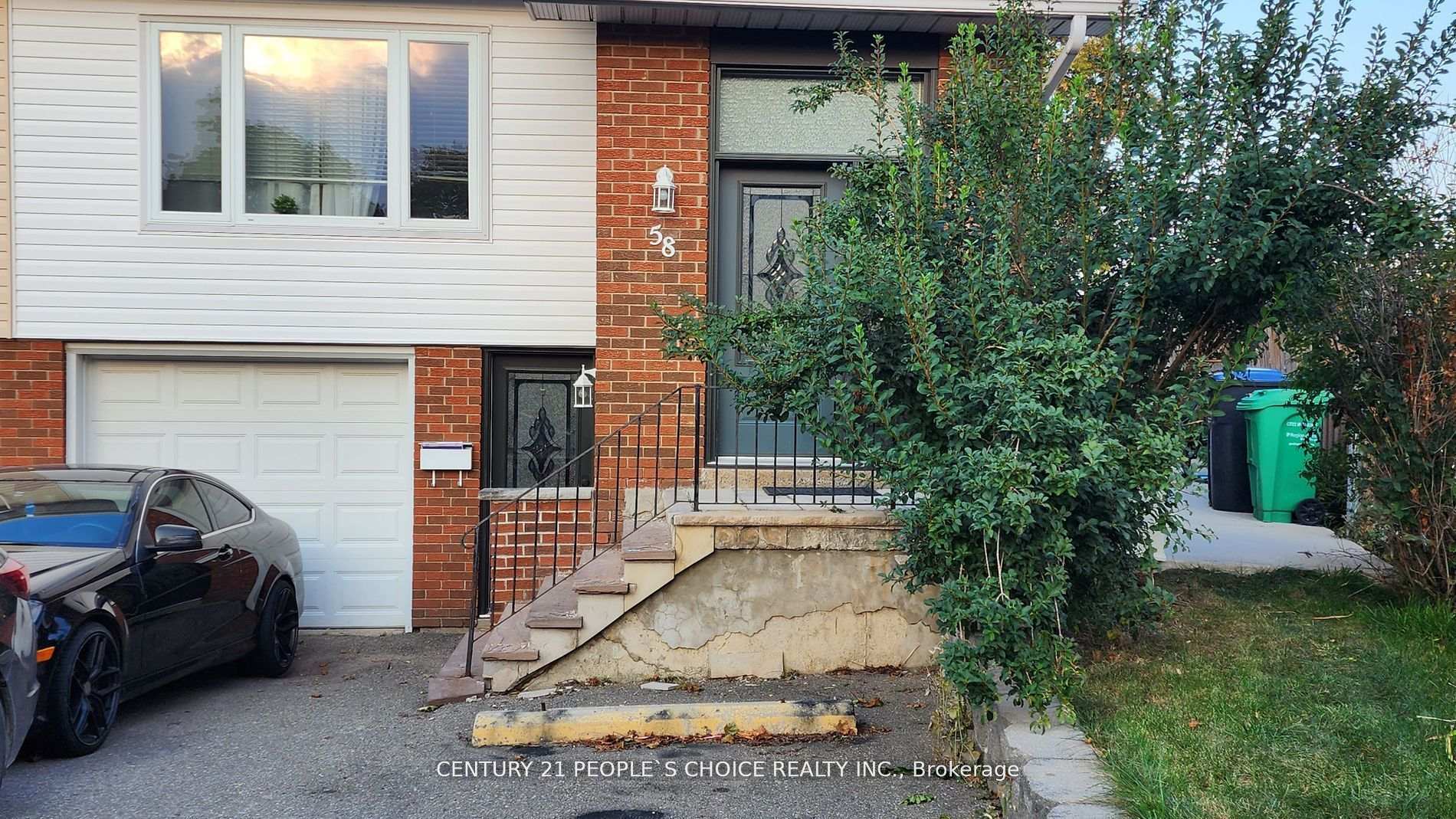 Photo 1 of Unit (lower), 58 Camberley Crescent, Brampton, Brampton North — HOMEH