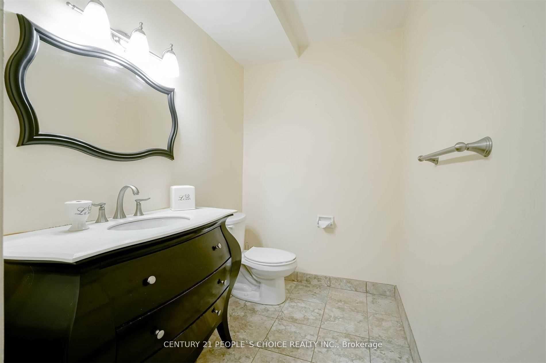 Photo 6 of Unit (lower), 58 Camberley Crescent, Brampton, Brampton North — HOMEH