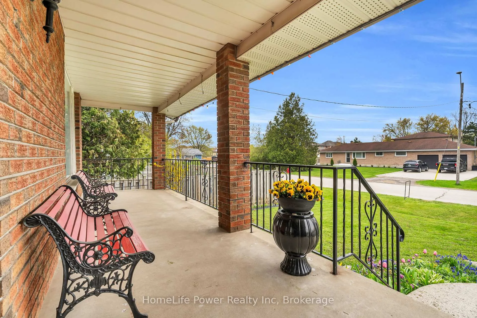 Photo 4 of 6 Leckie Avenue, Hamilton, Stoney Creek Mountain — HOMEH
