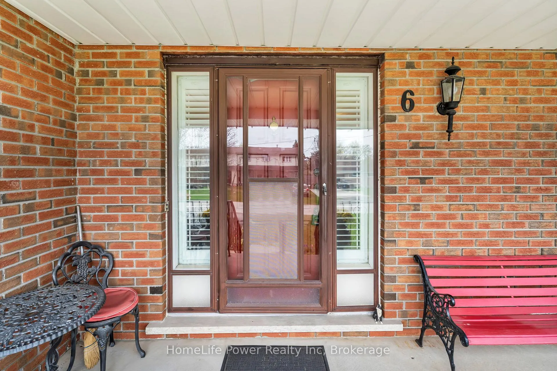 Photo 5 of 6 Leckie Avenue, Hamilton, Stoney Creek Mountain — HOMEH