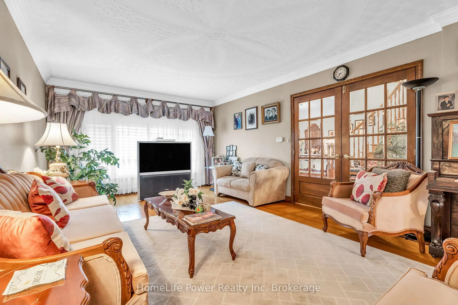 Photo 9 of 6 Leckie Avenue, Hamilton, Stoney Creek Mountain — HOMEH