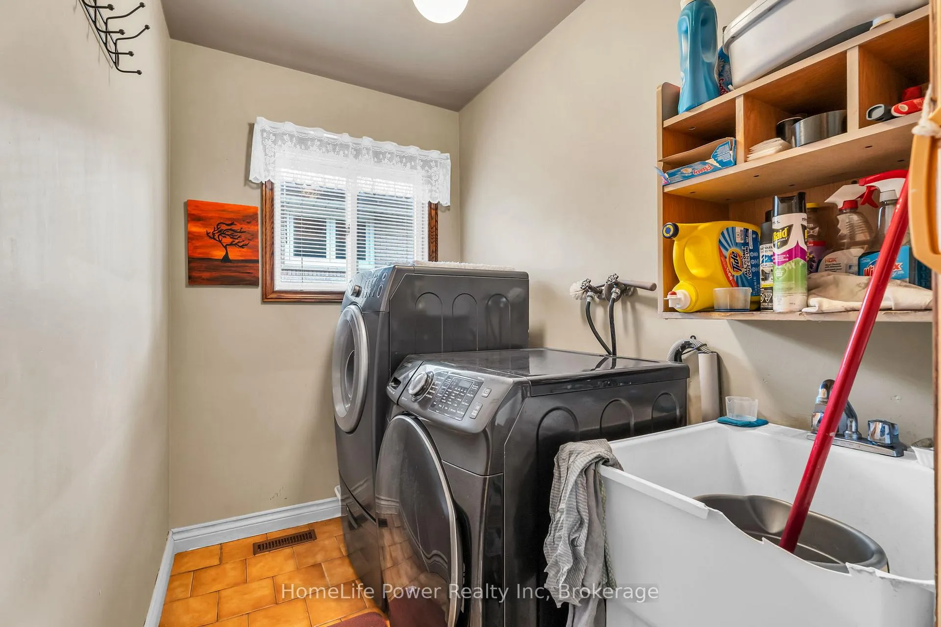 Photo 25 of 6 Leckie Avenue, Hamilton, Stoney Creek Mountain — HOMEH