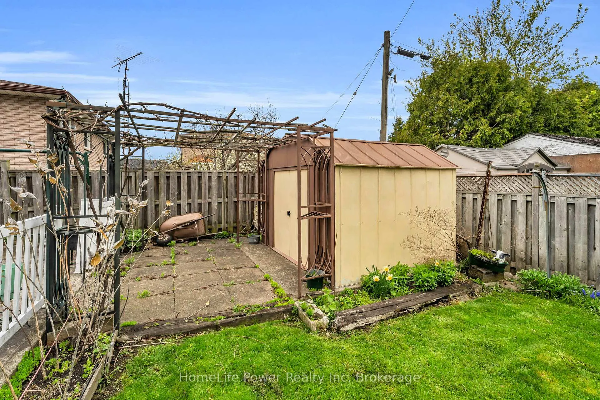 Photo 42 of 6 Leckie Avenue, Hamilton, Stoney Creek Mountain — HOMEH