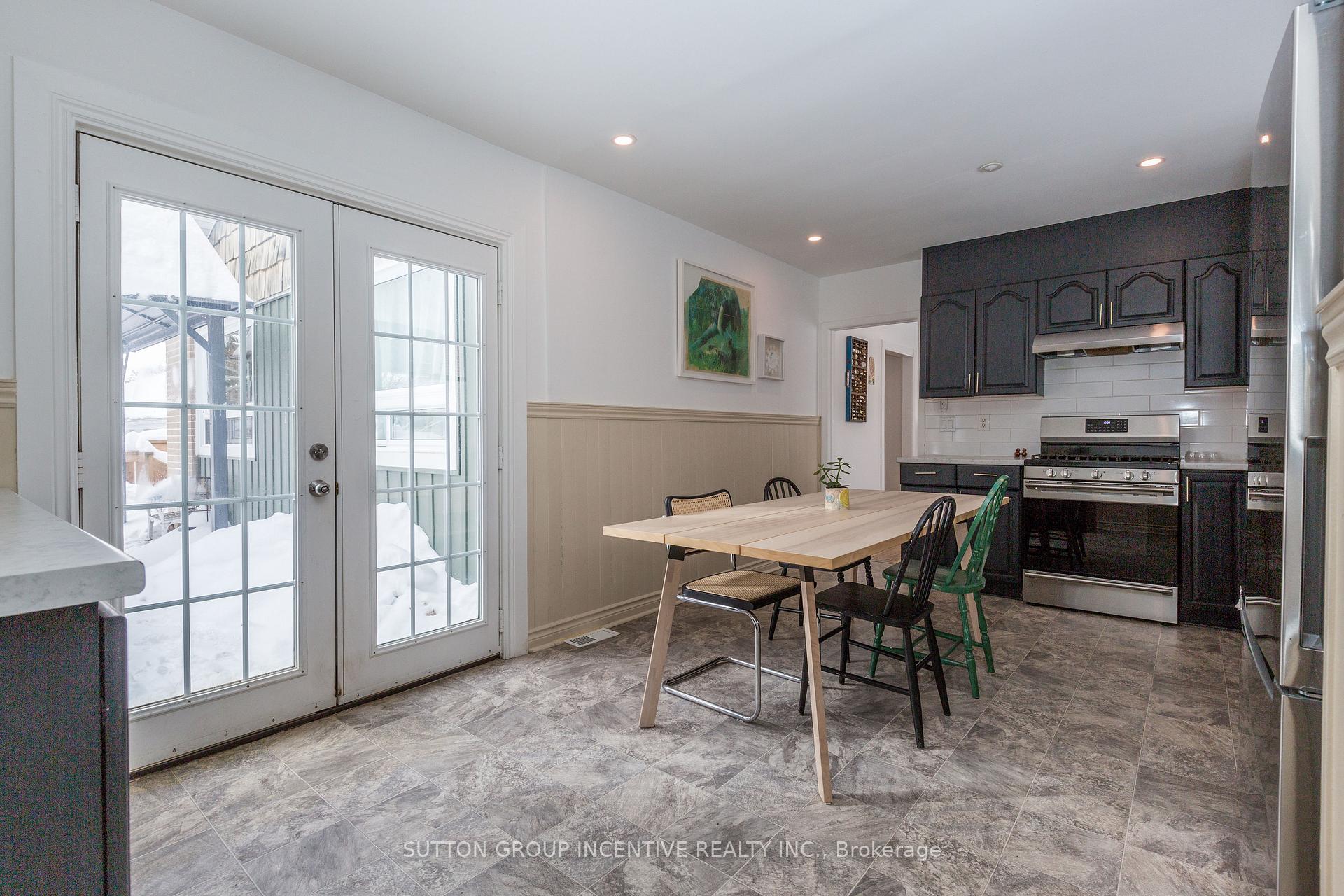 Photo 12 of 75 Queen Street, Barrie, Codrington — HOMEH