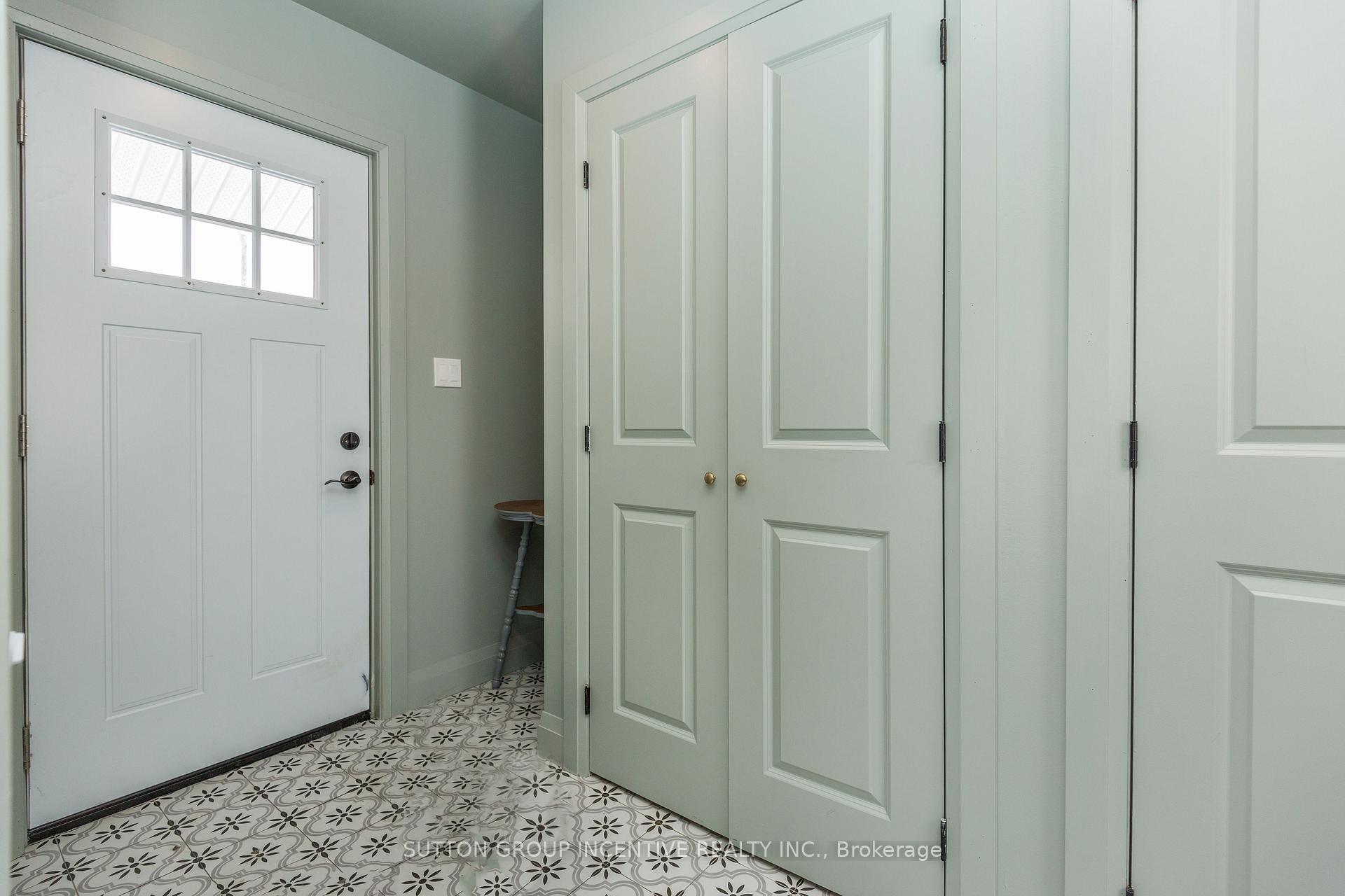 Photo 15 of 75 Queen Street, Barrie, Codrington — HOMEH