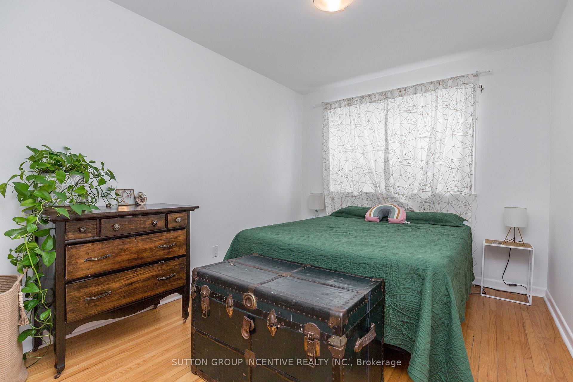 Photo 16 of 75 Queen Street, Barrie, Codrington — HOMEH