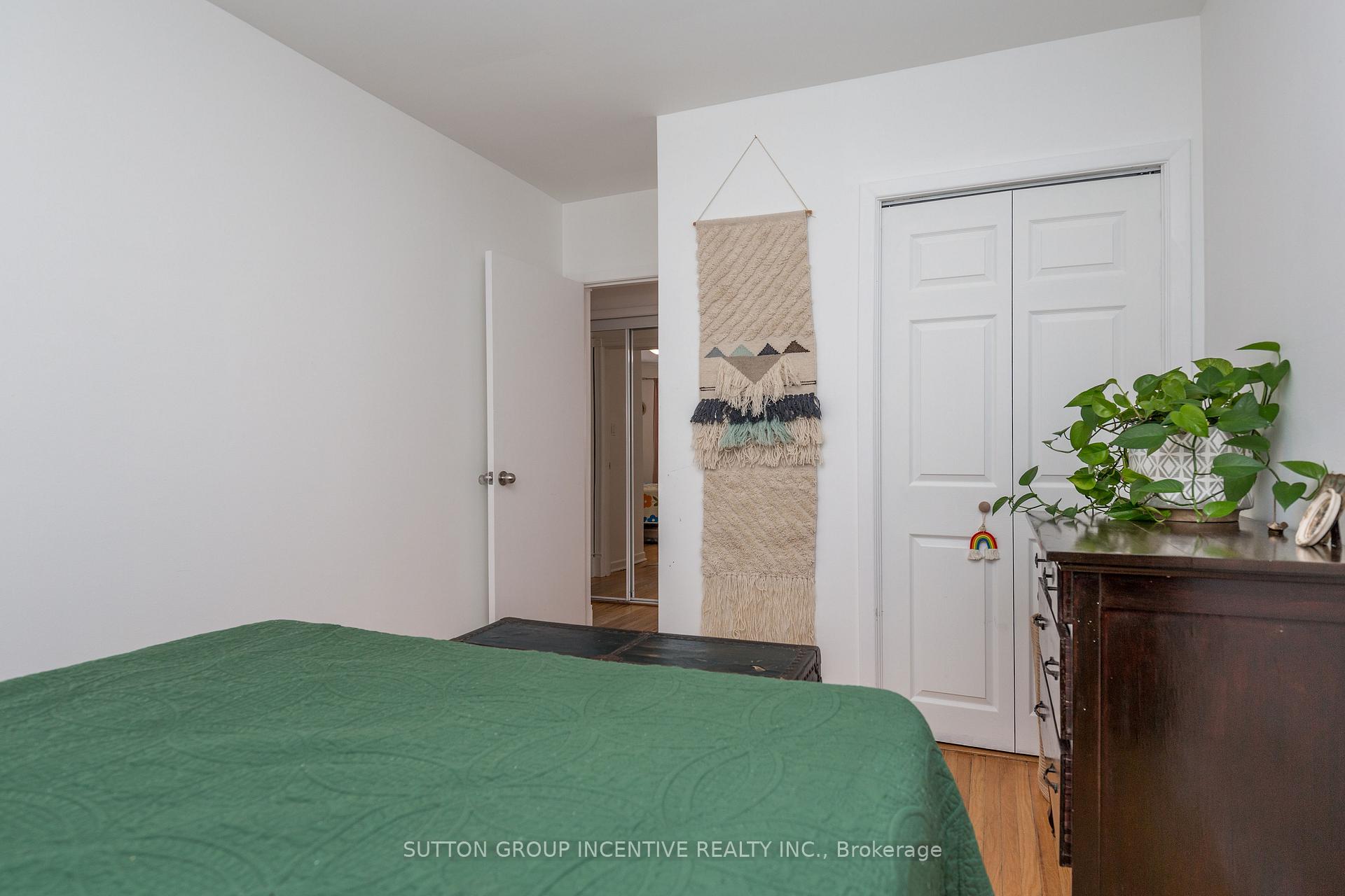 Photo 17 of 75 Queen Street, Barrie, Codrington — HOMEH