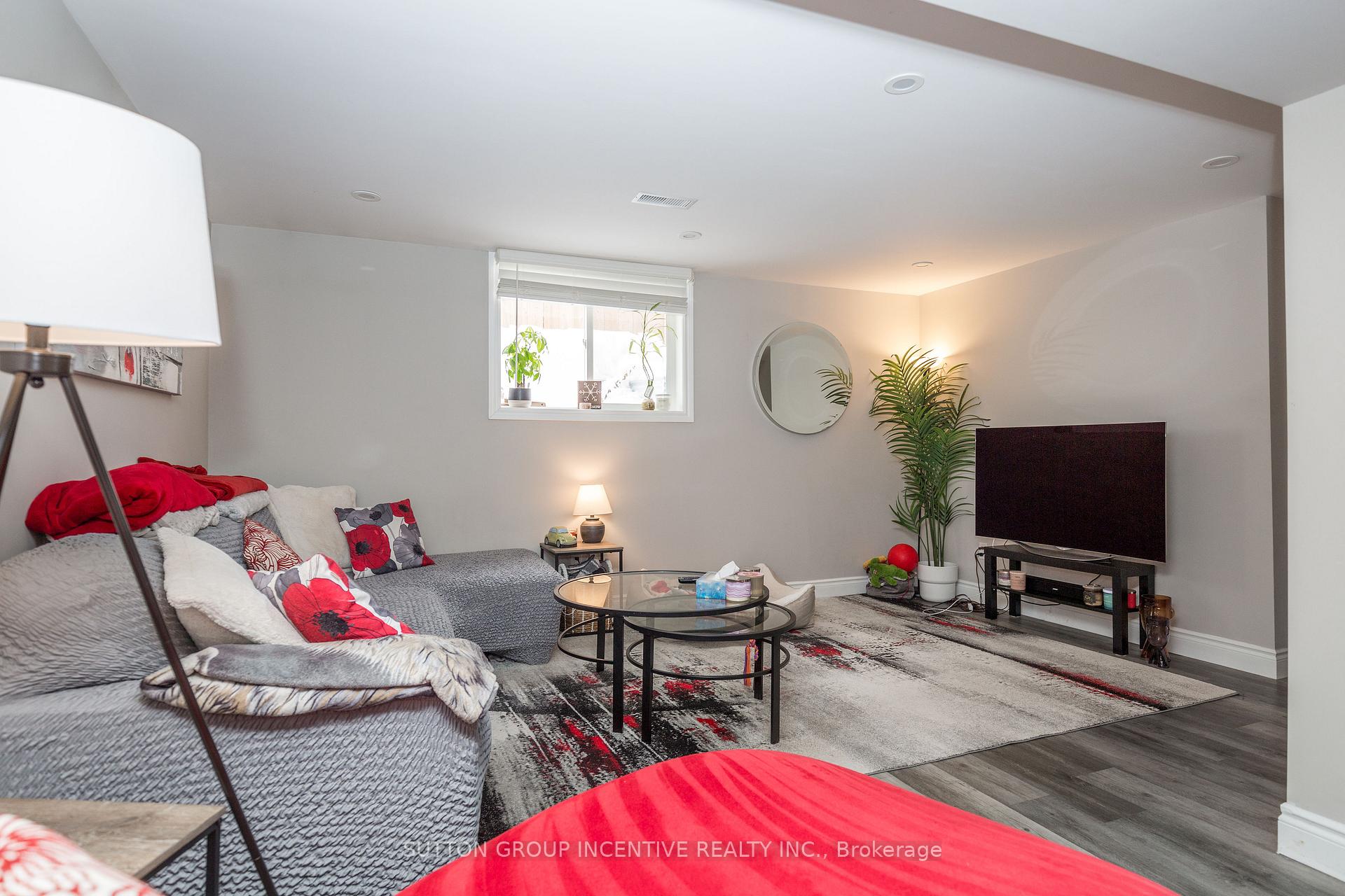 Photo 33 of 75 Queen Street, Barrie, Codrington — HOMEH