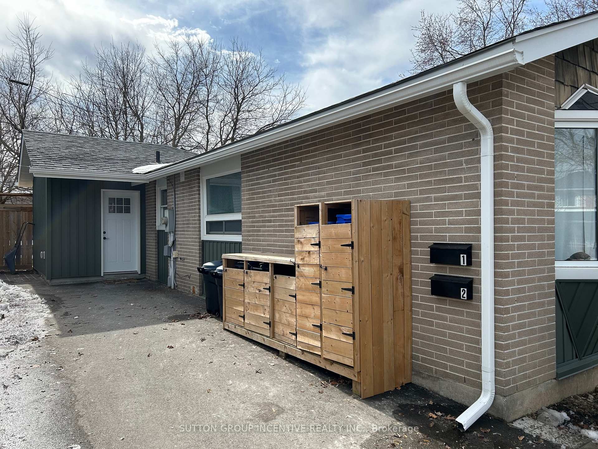 Photo 46 of 75 Queen Street, Barrie, Codrington — HOMEH