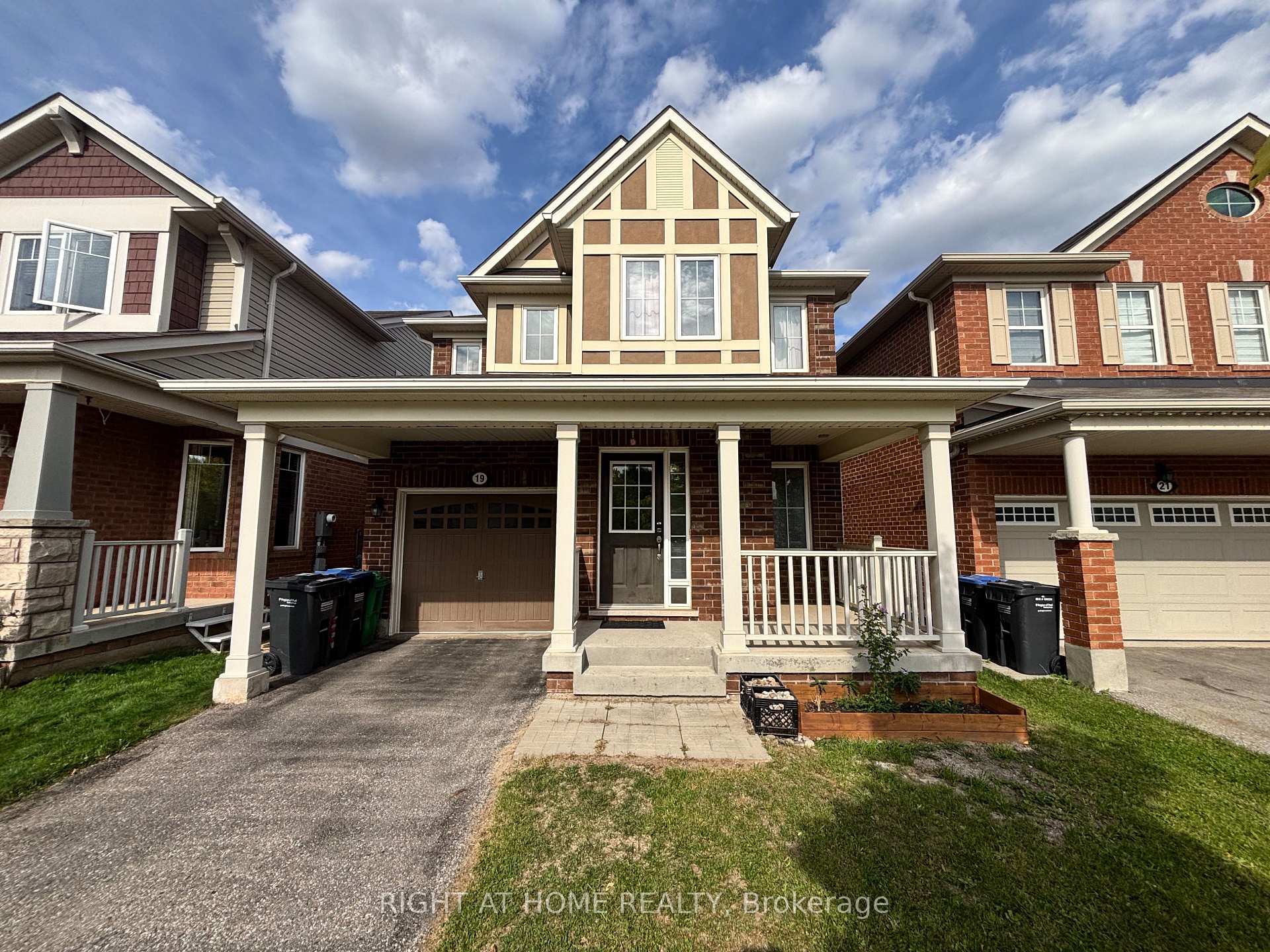 Photo 1 of 19 Klemscott Road, Brampton, Northwest Brampton — HOMEH